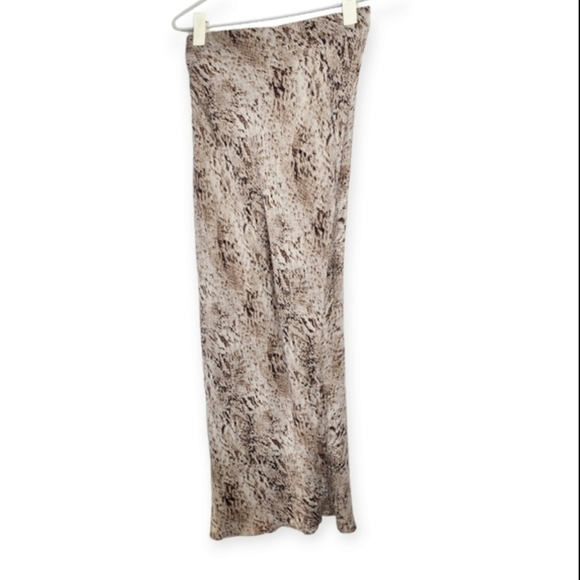 Forever New long skirt 100% slinky viscose pencil style size 6 - Picture 3 of 9